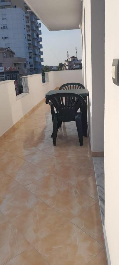 Casa Intera La Paghi Come Una Camera The Home With The Price Of A Room ดูร์เรส ภายนอก รูปภาพ