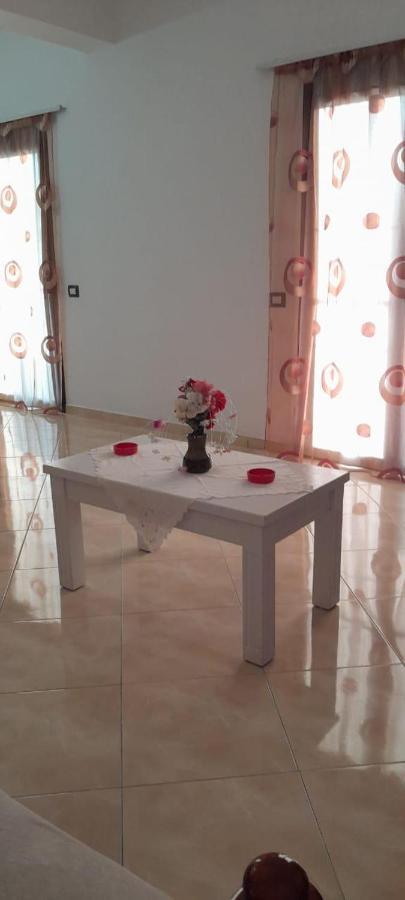 Casa Intera La Paghi Come Una Camera The Home With The Price Of A Room ดูร์เรส ภายนอก รูปภาพ
