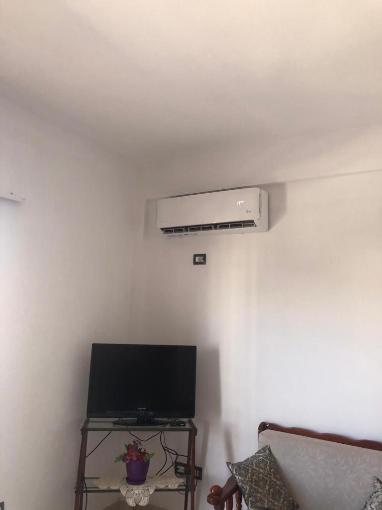 Casa Intera La Paghi Come Una Camera The Home With The Price Of A Room ดูร์เรส ภายนอก รูปภาพ