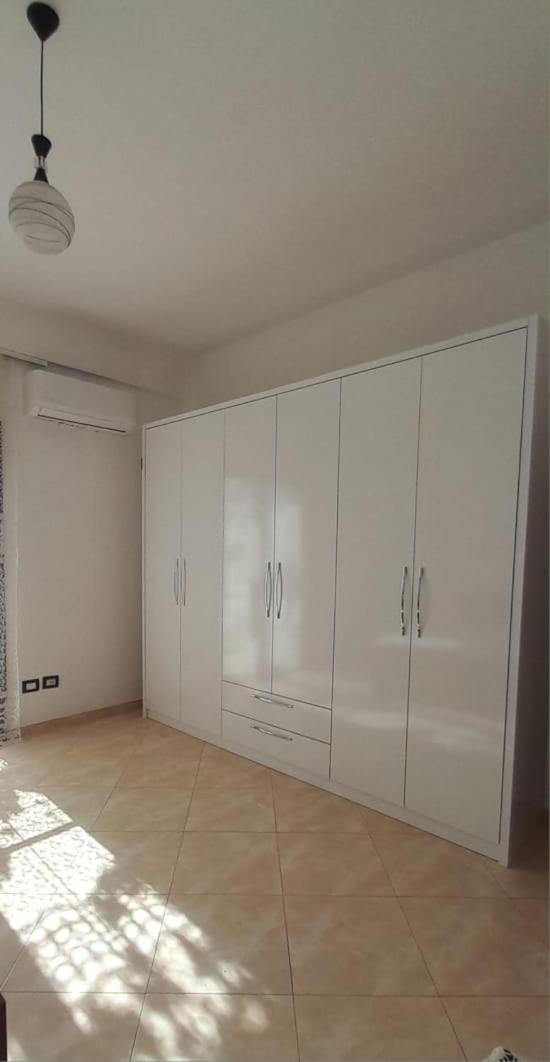 Casa Intera La Paghi Come Una Camera The Home With The Price Of A Room ดูร์เรส ภายนอก รูปภาพ